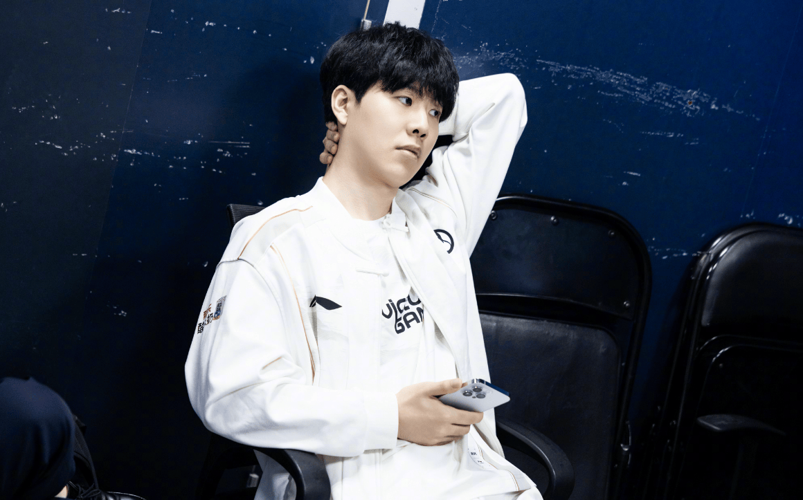 与冠军队的 与冠军队的